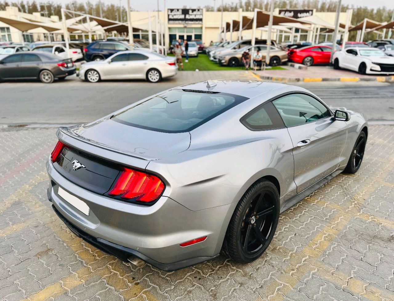Ford Mustang - Image 6