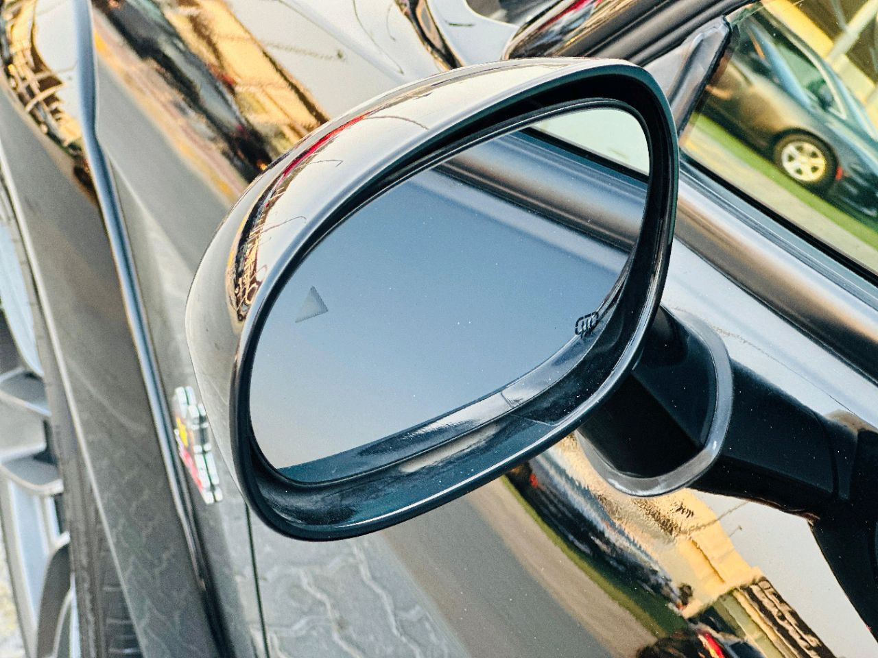 Dodge Challenger - Image 10