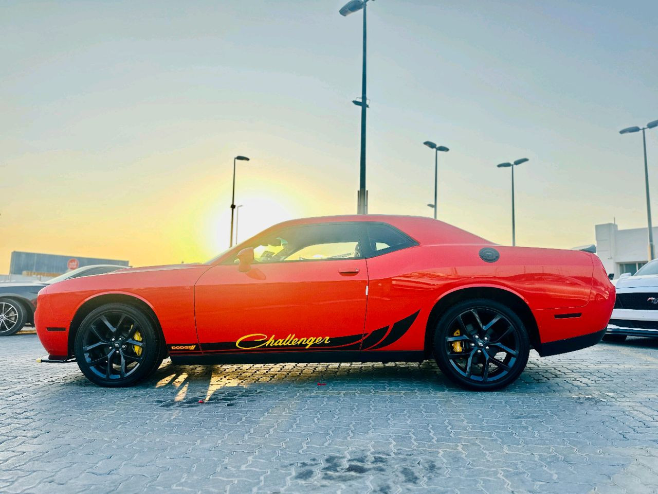 Dodge Challenger - Image 9