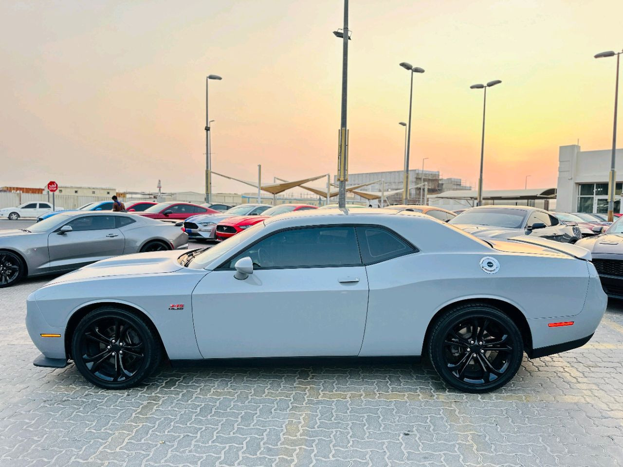 Dodge Challenger - Image 9