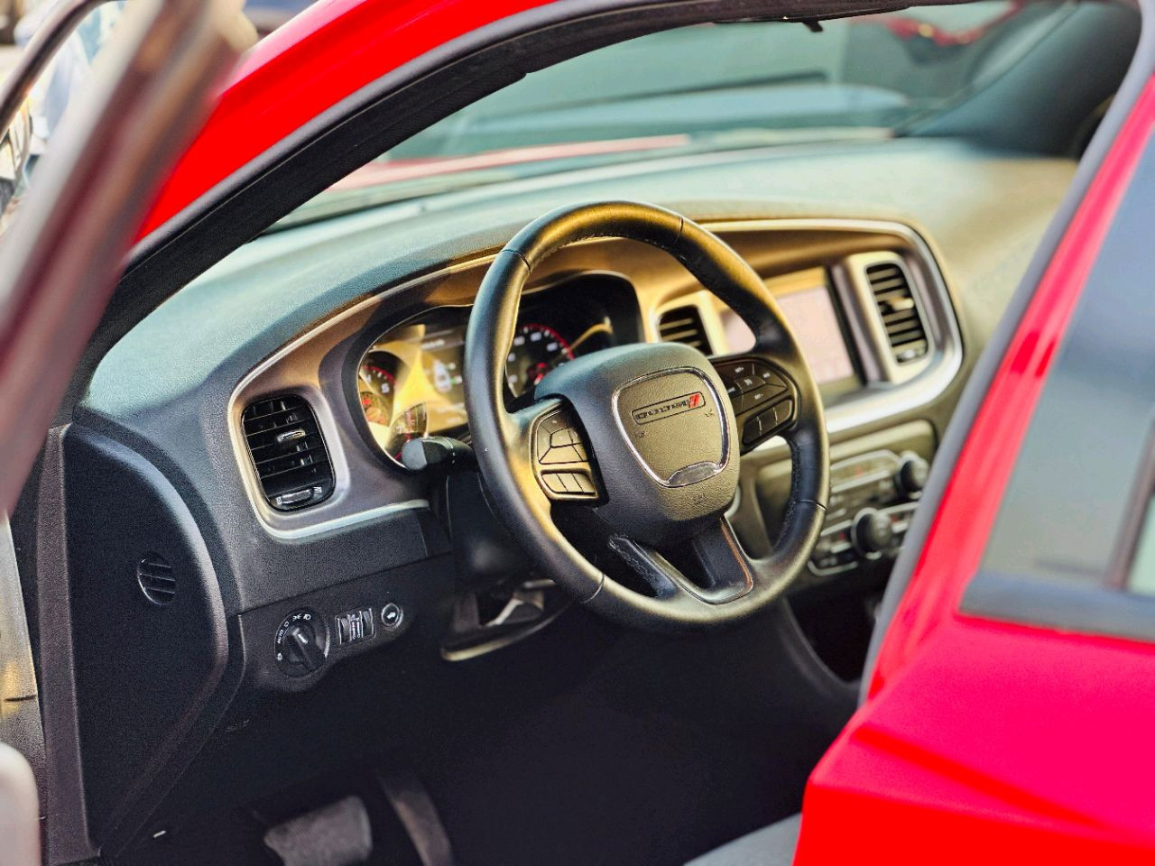 Dodge Charger - Image 12