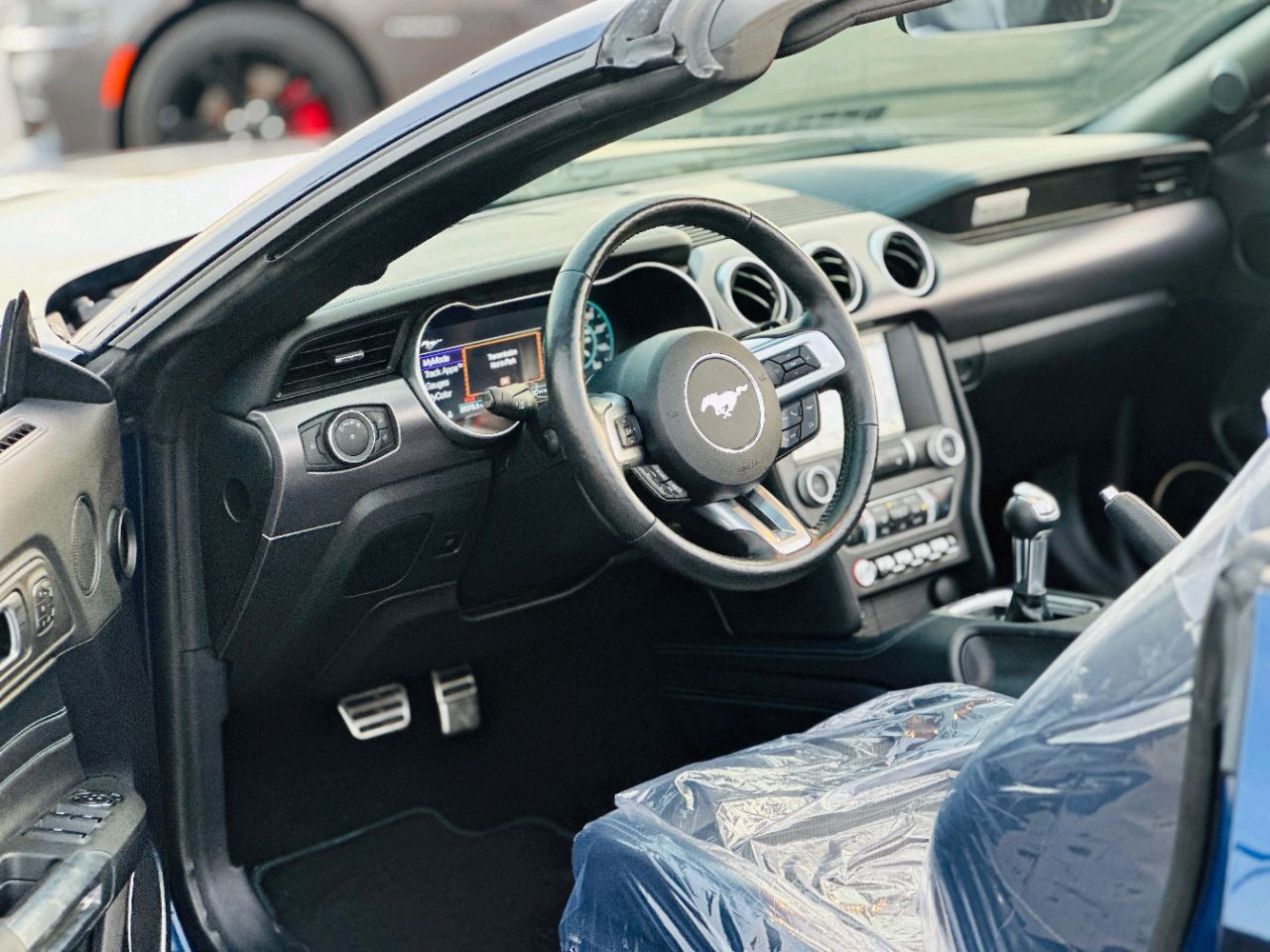 Ford Mustang - Image 11