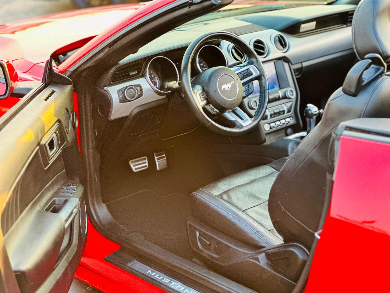 Ford Mustang - Image 11