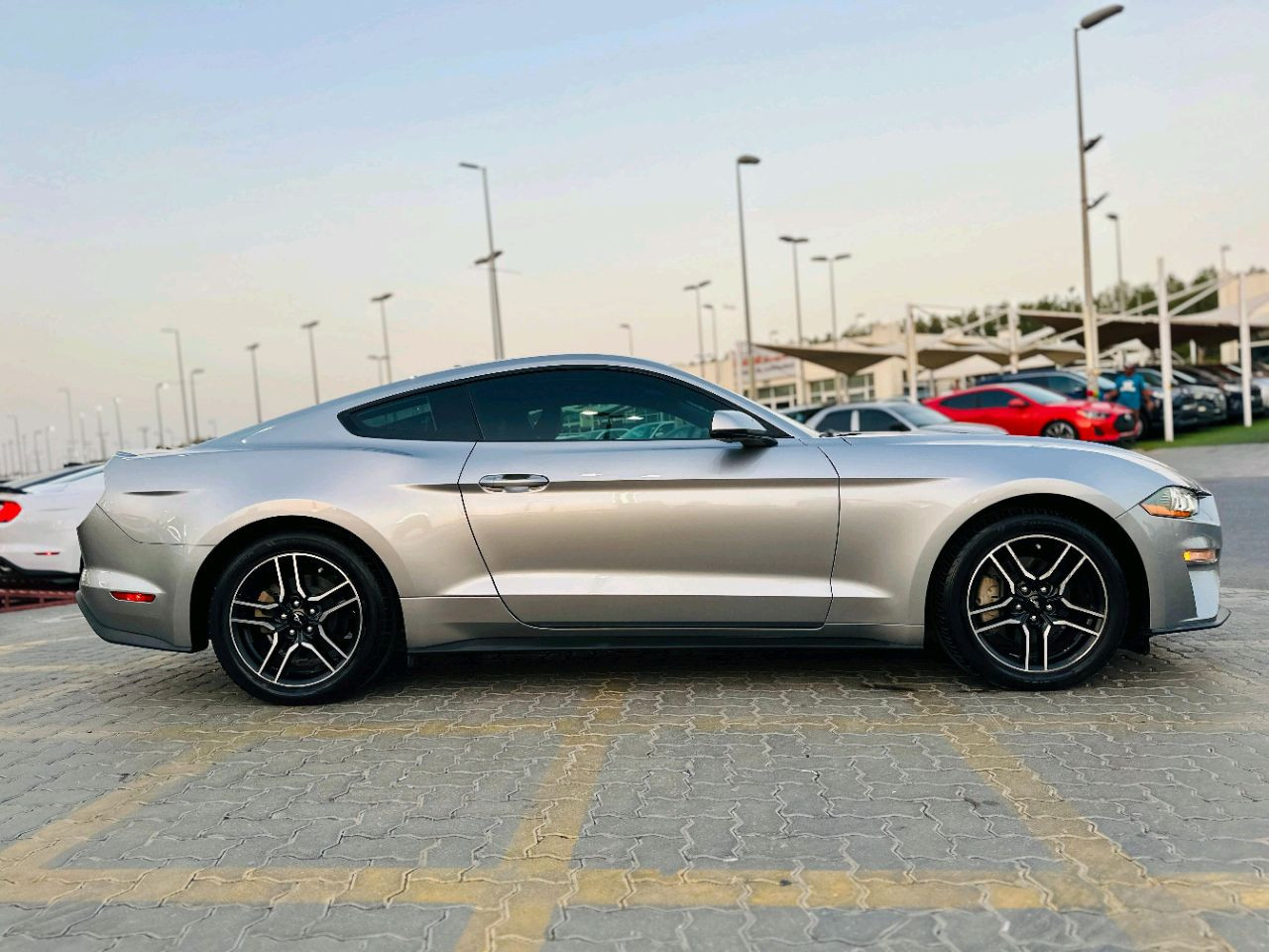 Ford Mustang - Image 5