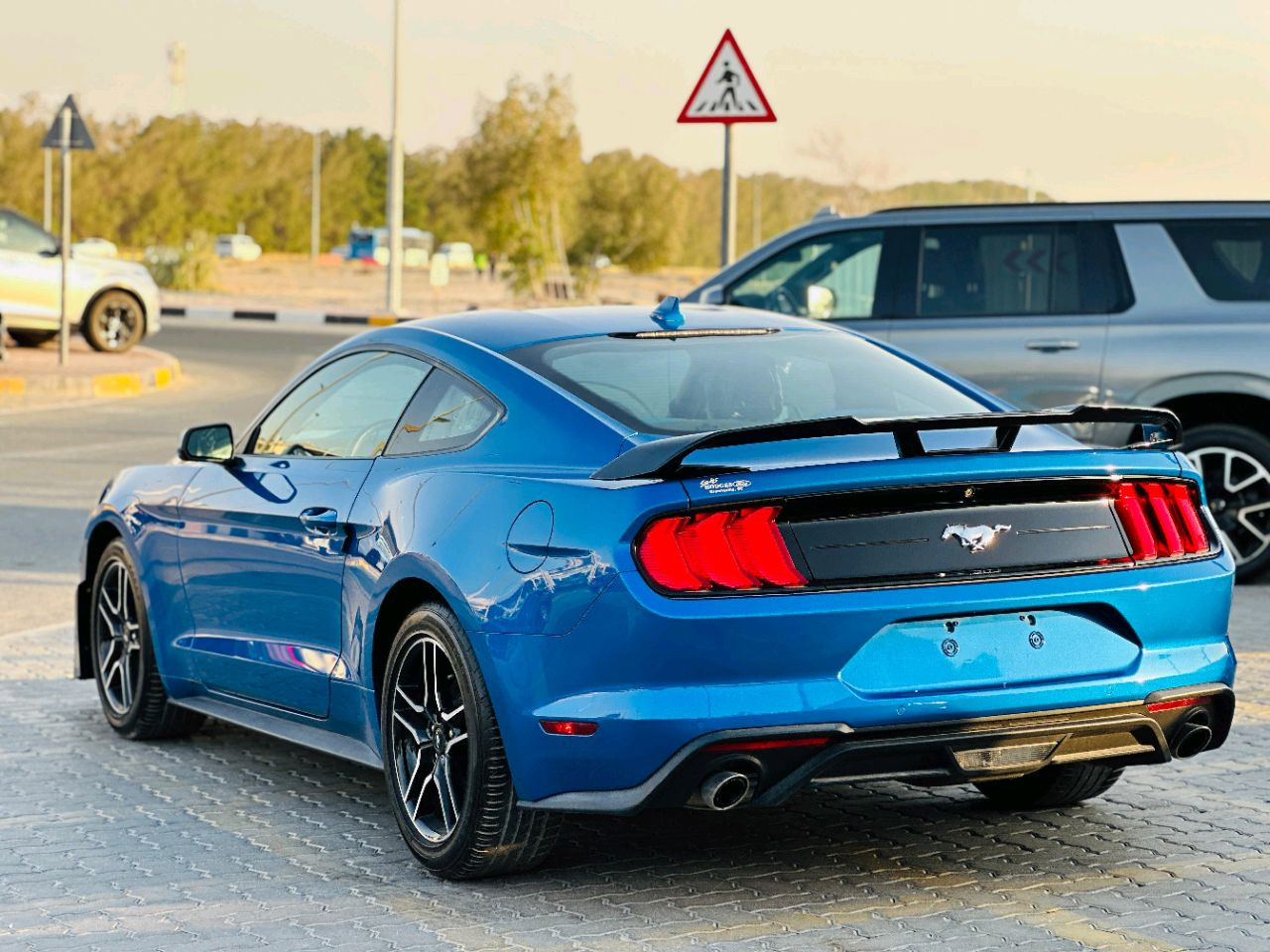 Ford Mustang - Image 8