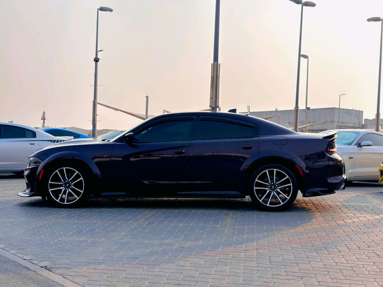 Dodge Charger - Image 8