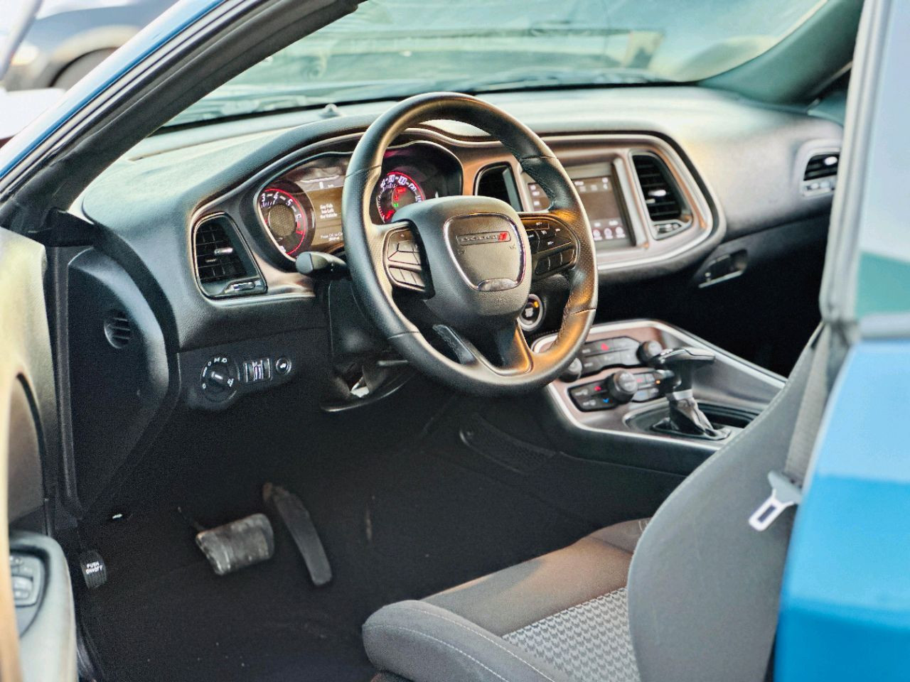 Dodge Challenger - Image 11