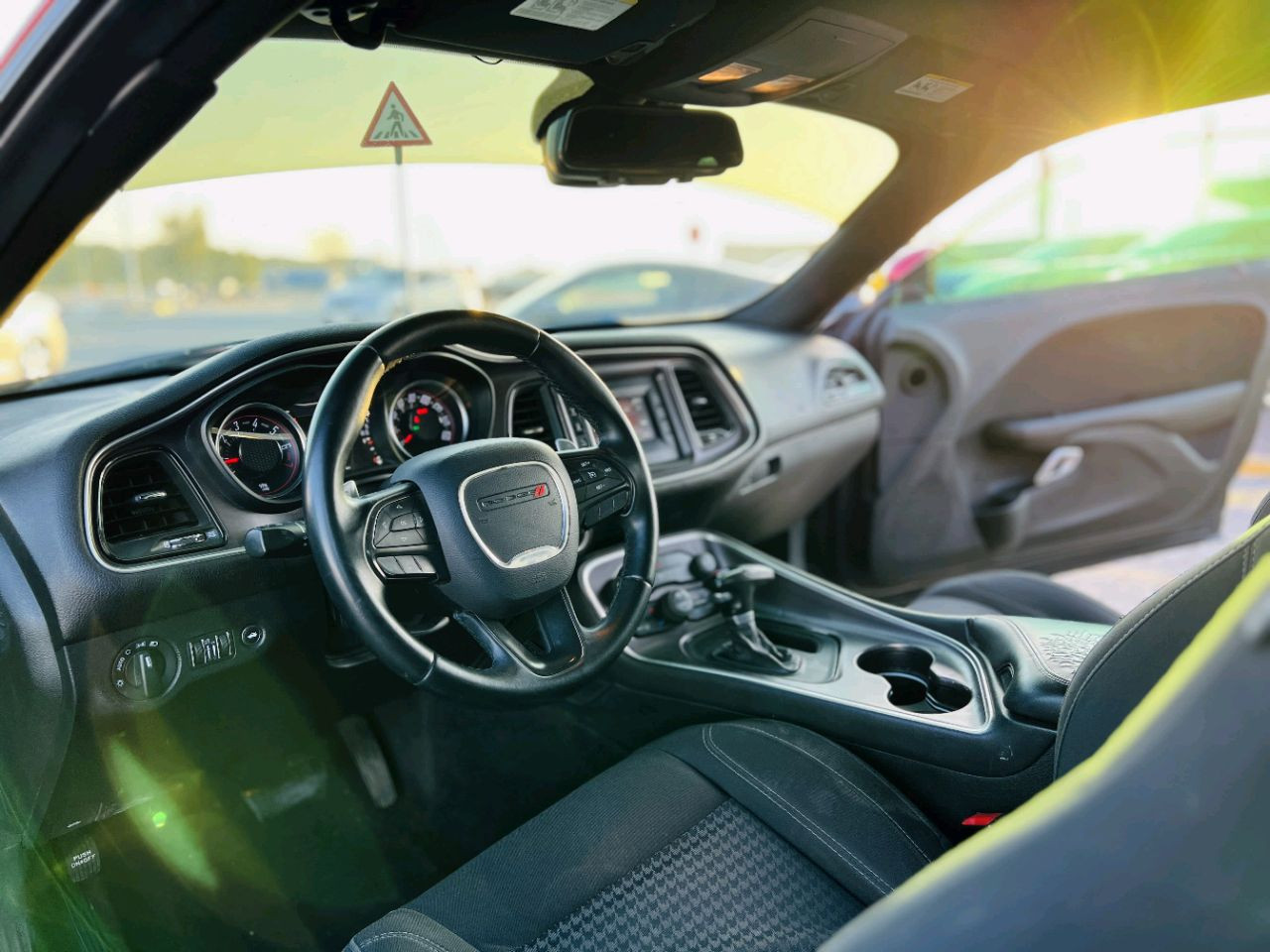 Dodge Challenger - Image 9