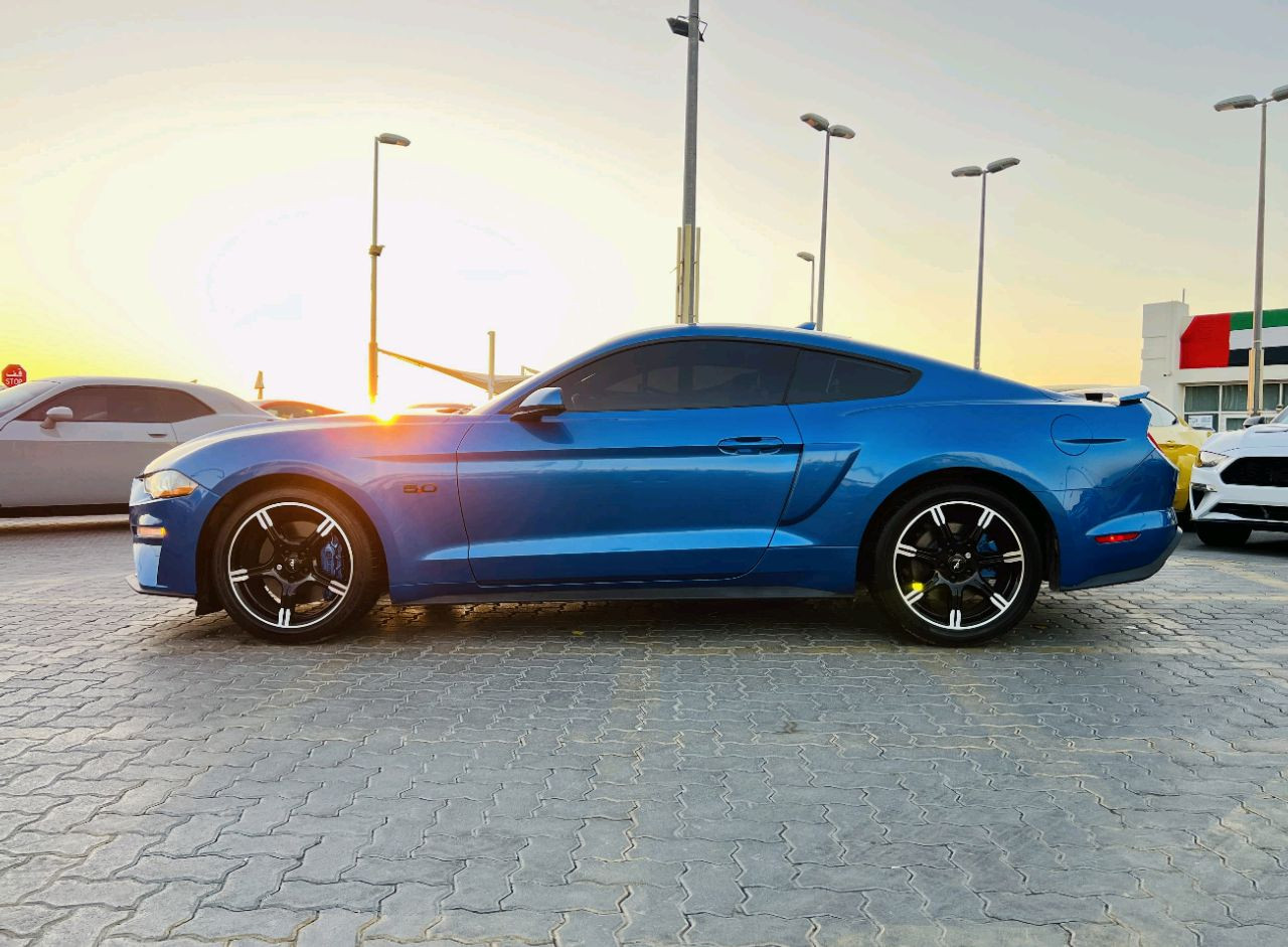 Ford Mustang - Image 8