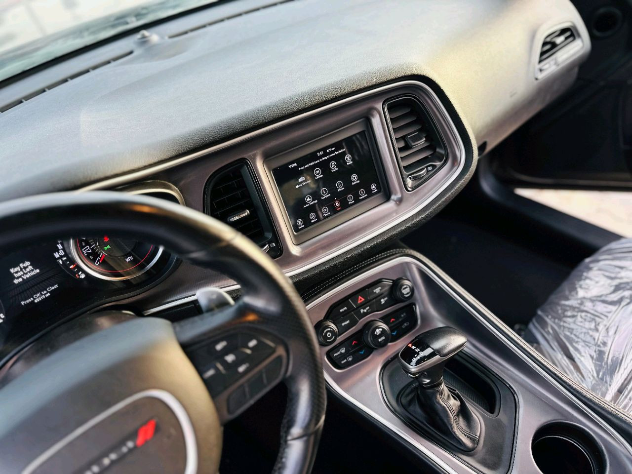 Dodge Challenger - Image 11