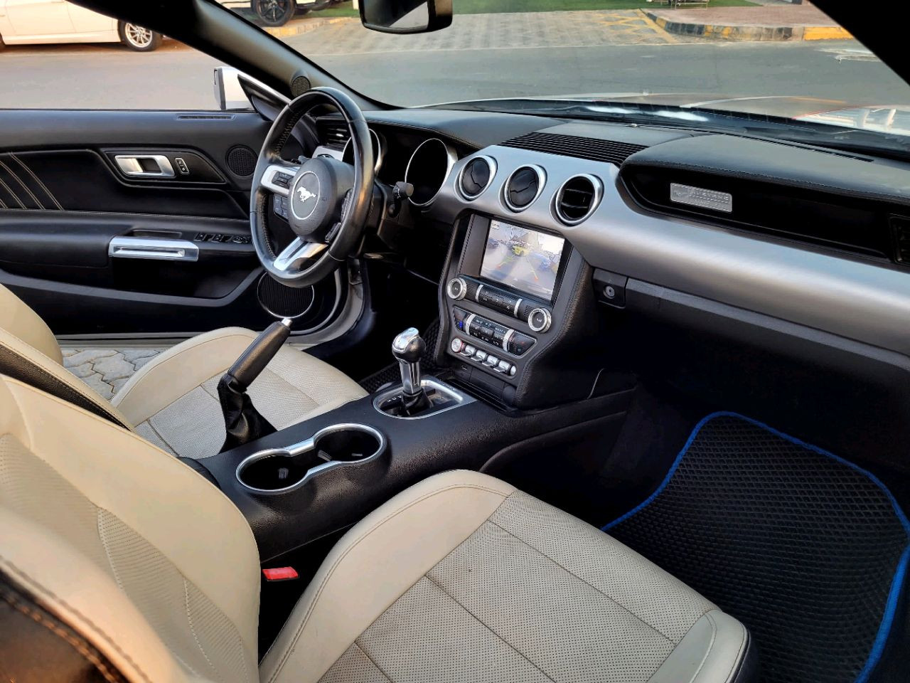 Ford Mustang - Image 6