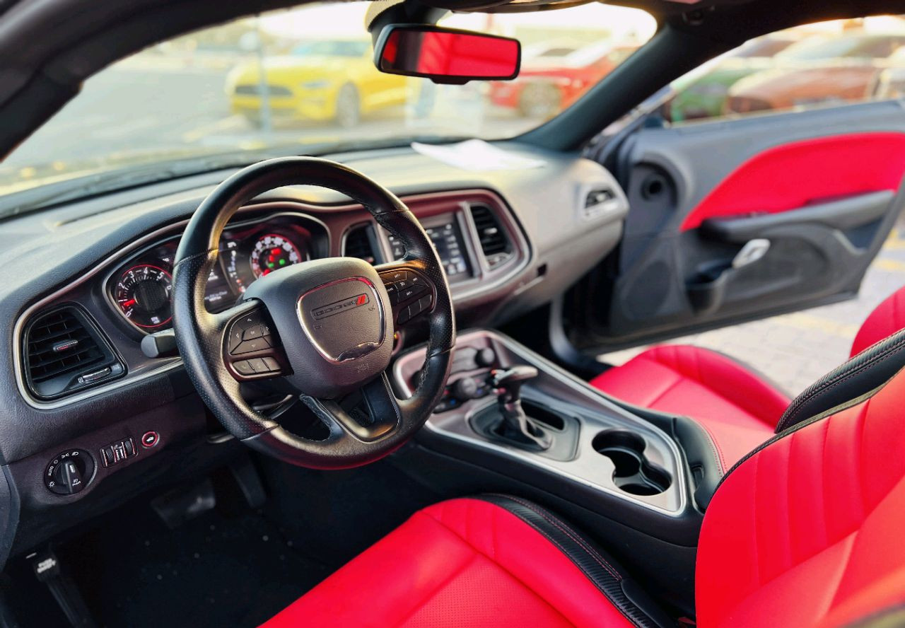 Dodge Challenger - Image 14