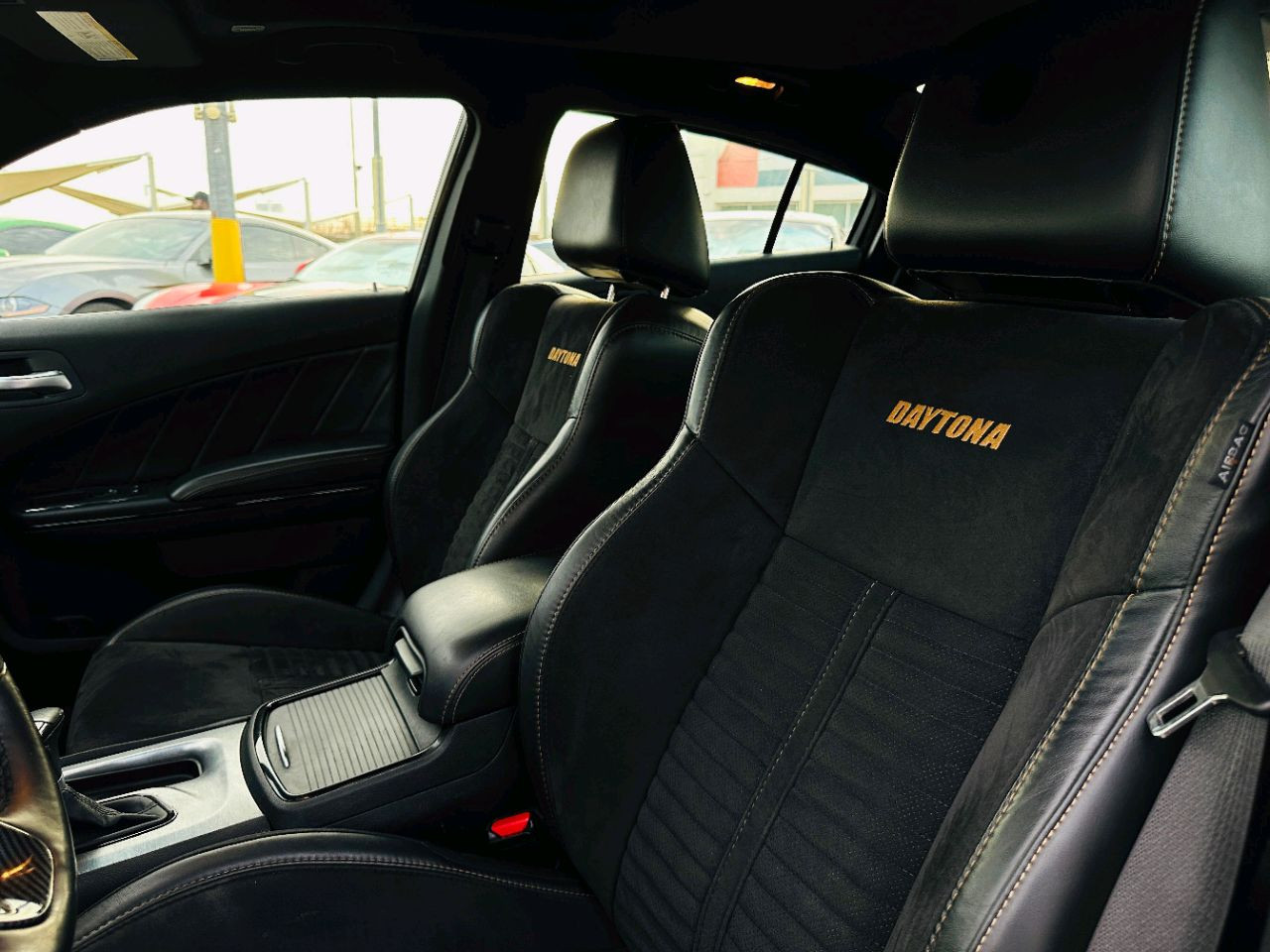 Dodge Charger - Image 12
