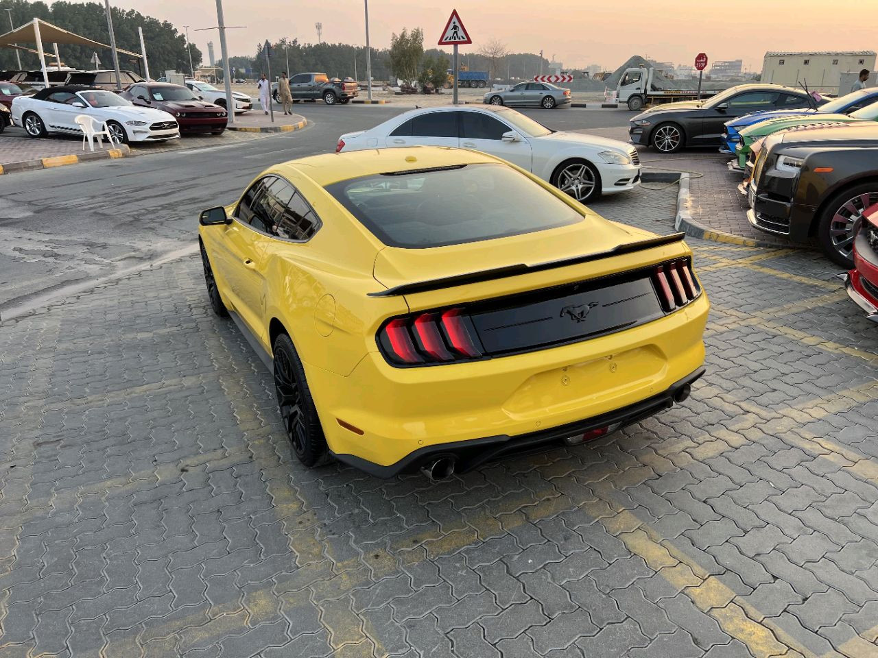 Ford Mustang - Image 8