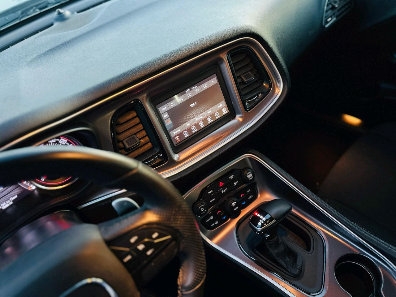Dodge Challenger - Image 11