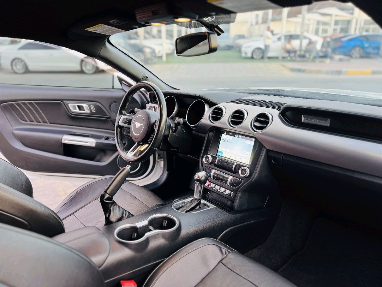Ford Mustang - Image 10