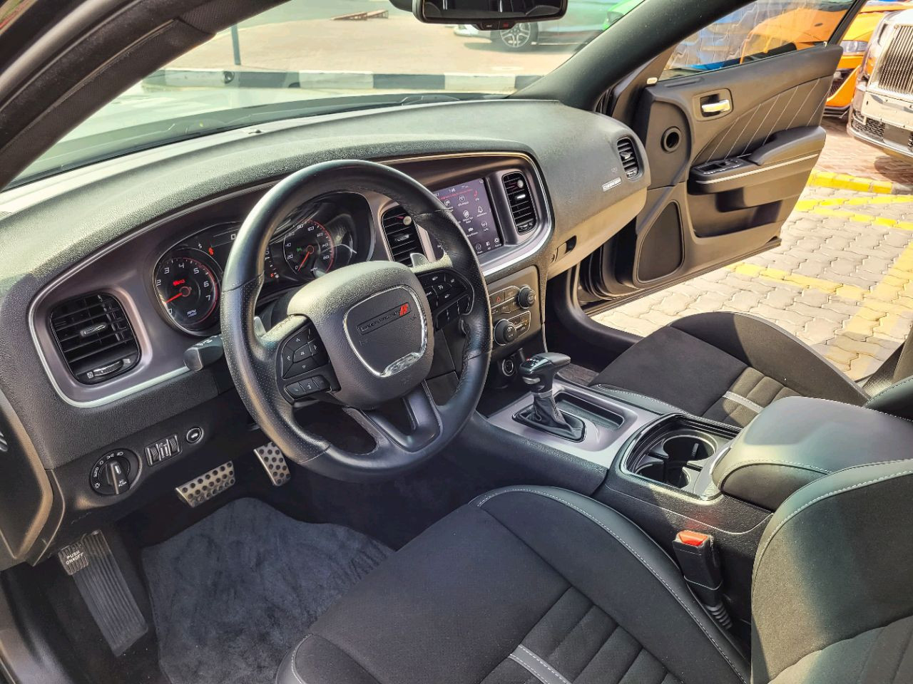 Dodge Charger - Image 7