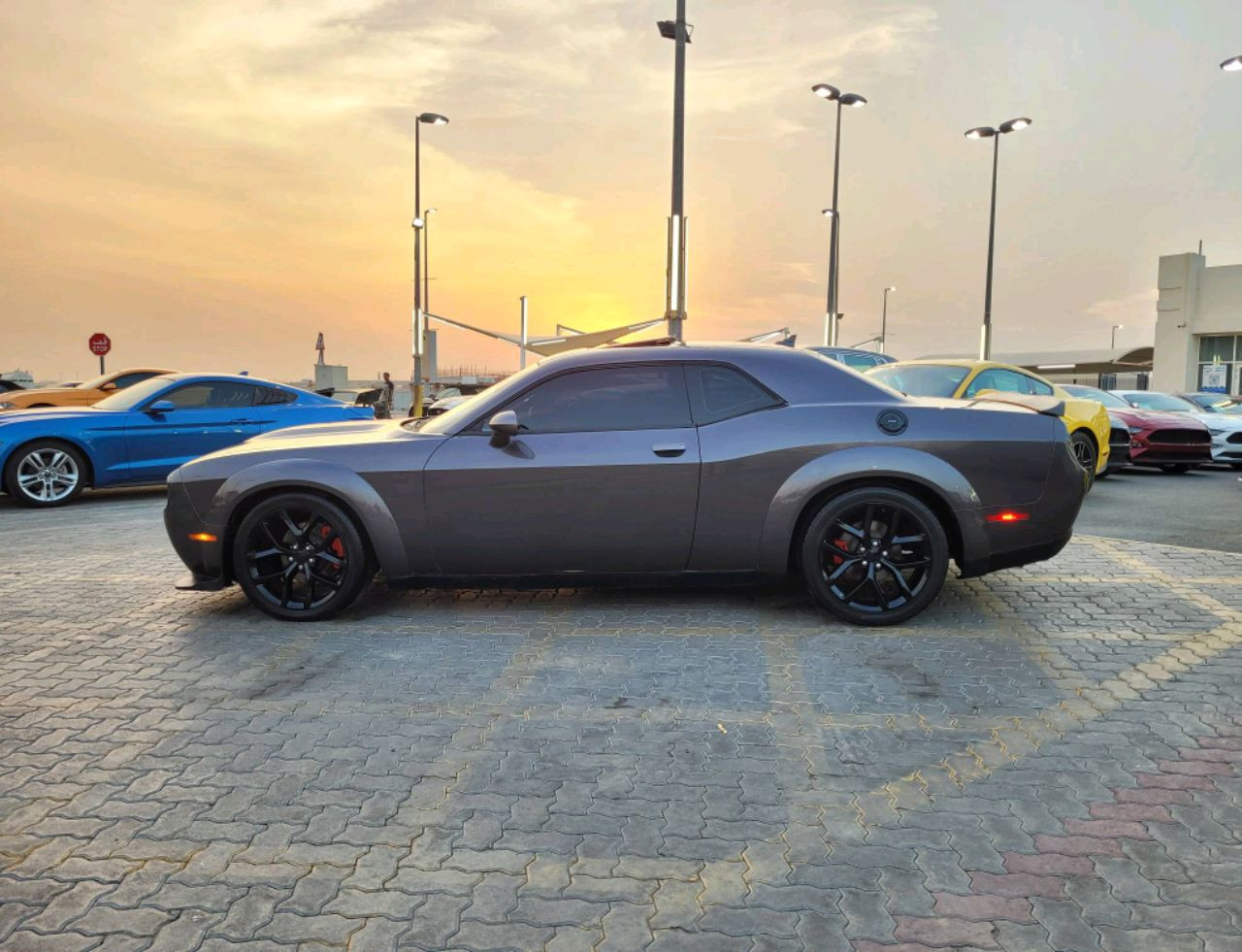 Dodge Challenger - Image 6