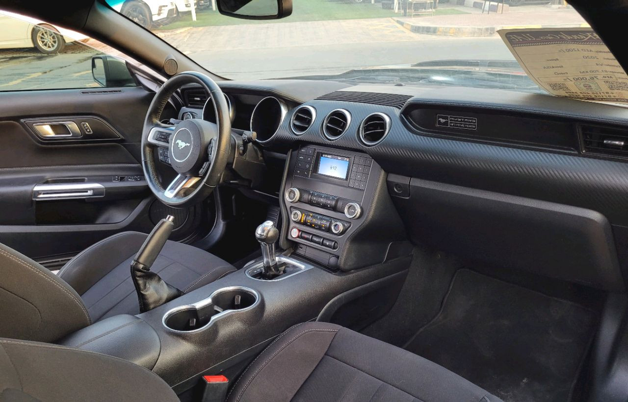 Ford Mustang - Image 7