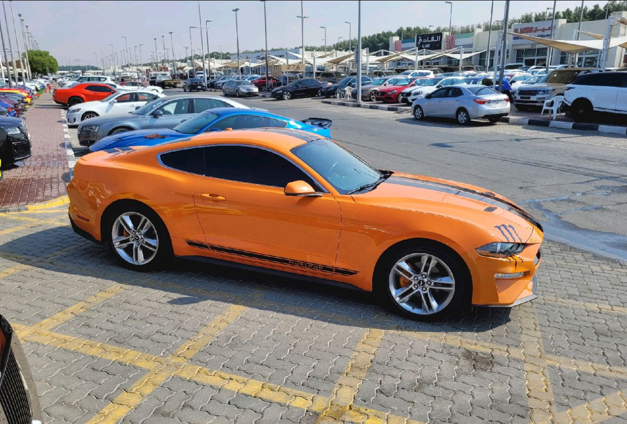 Ford Mustang - Image 6