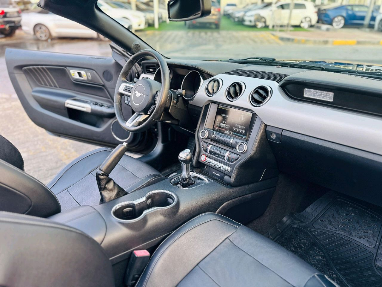 Ford Mustang - Image 10
