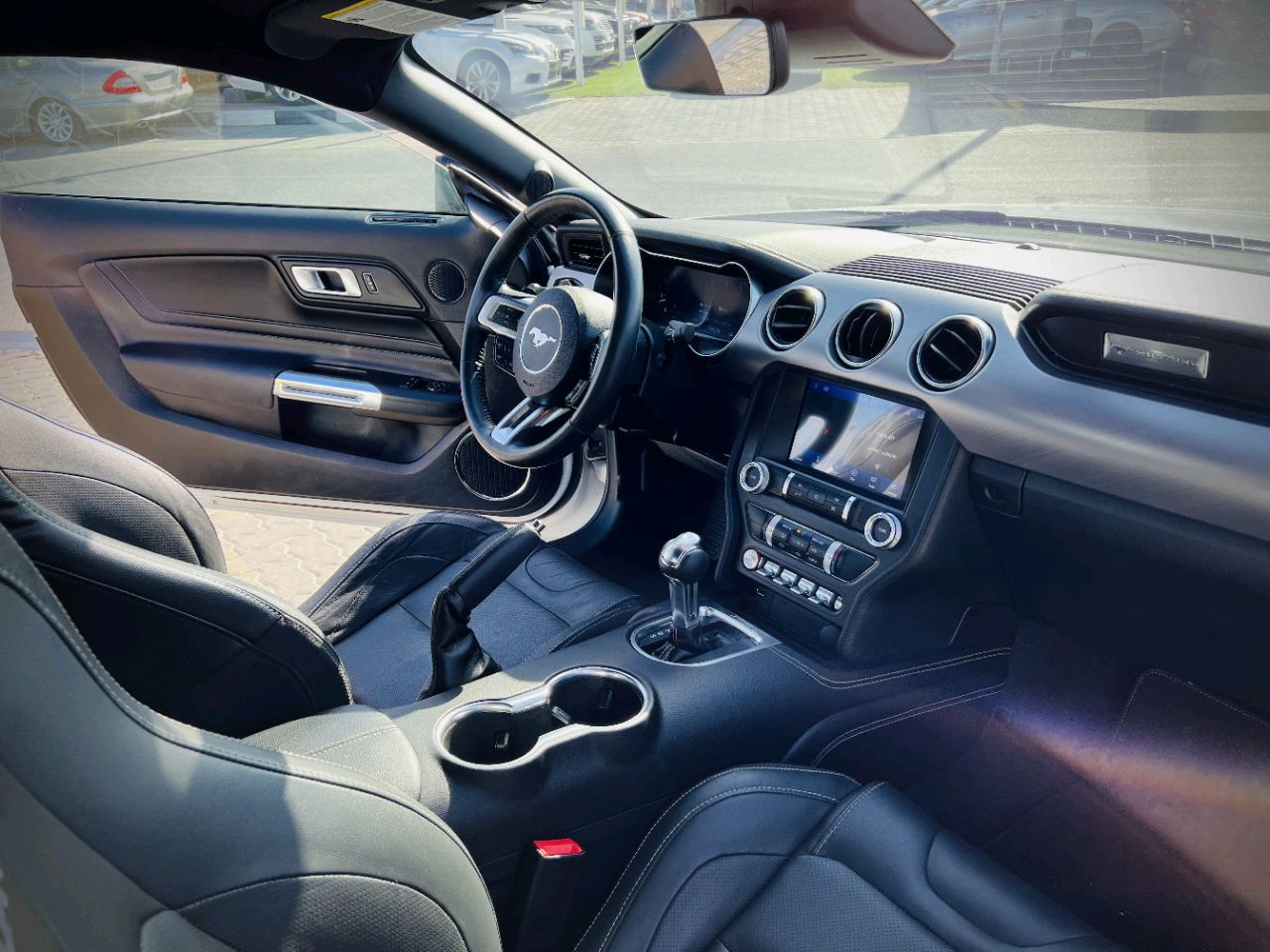 Ford Mustang - Image 10