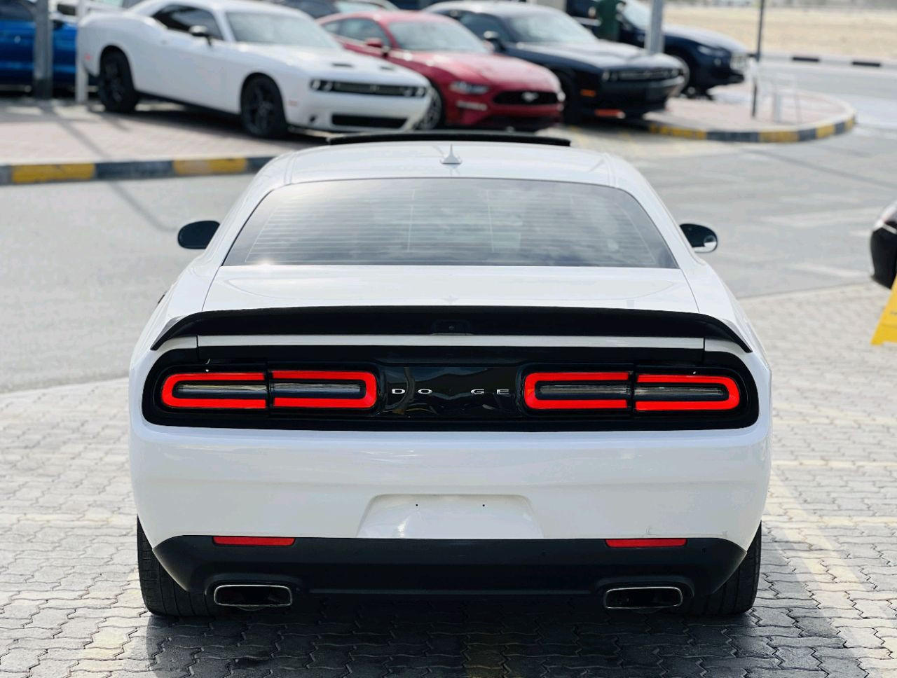 Dodge Challenger - Image 7