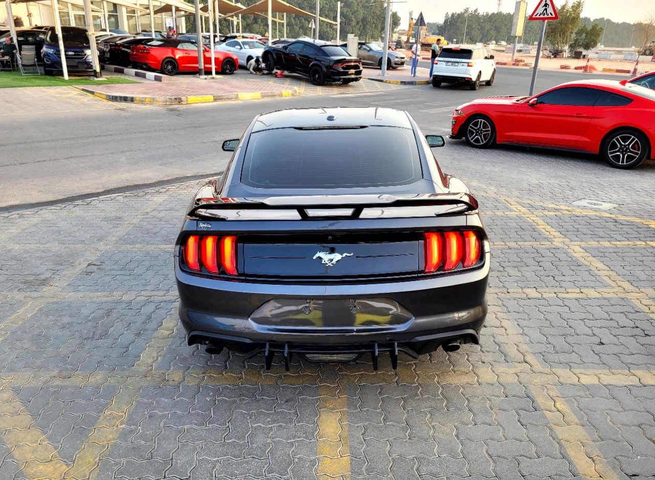 Ford Mustang - Image 5