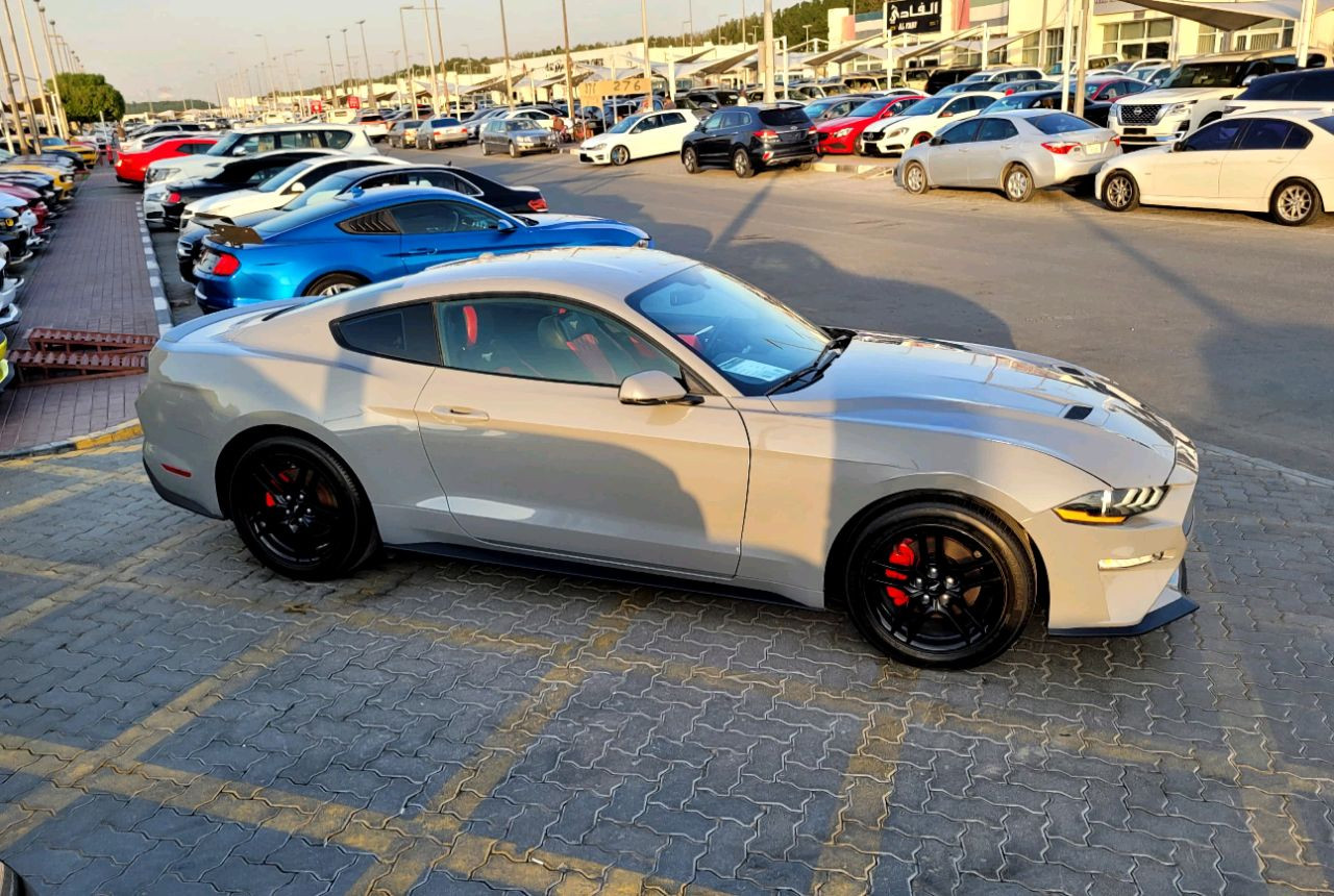 Ford Mustang - Image 4