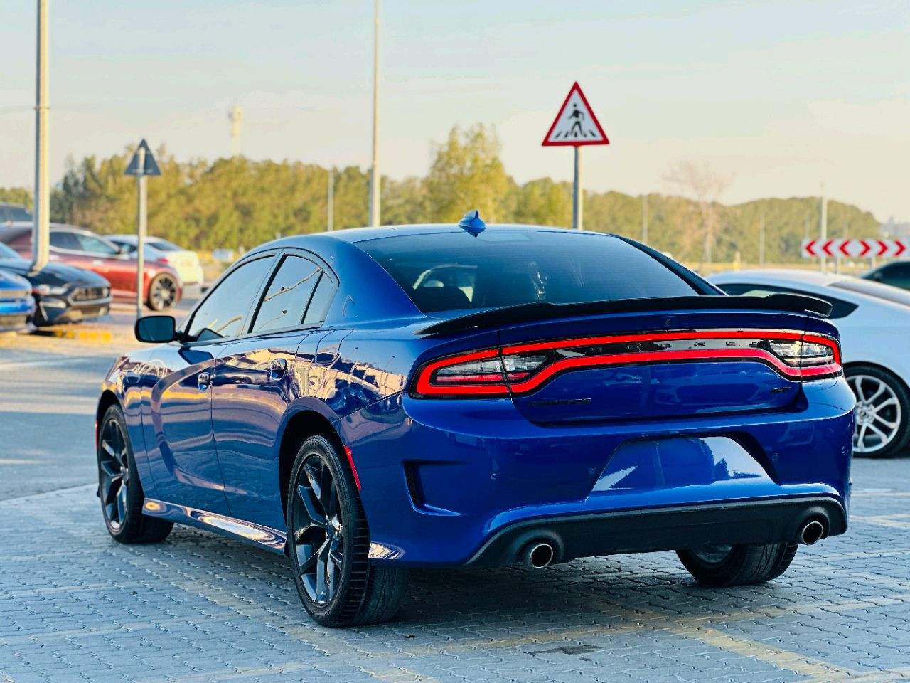 Dodge Charger - Image 8