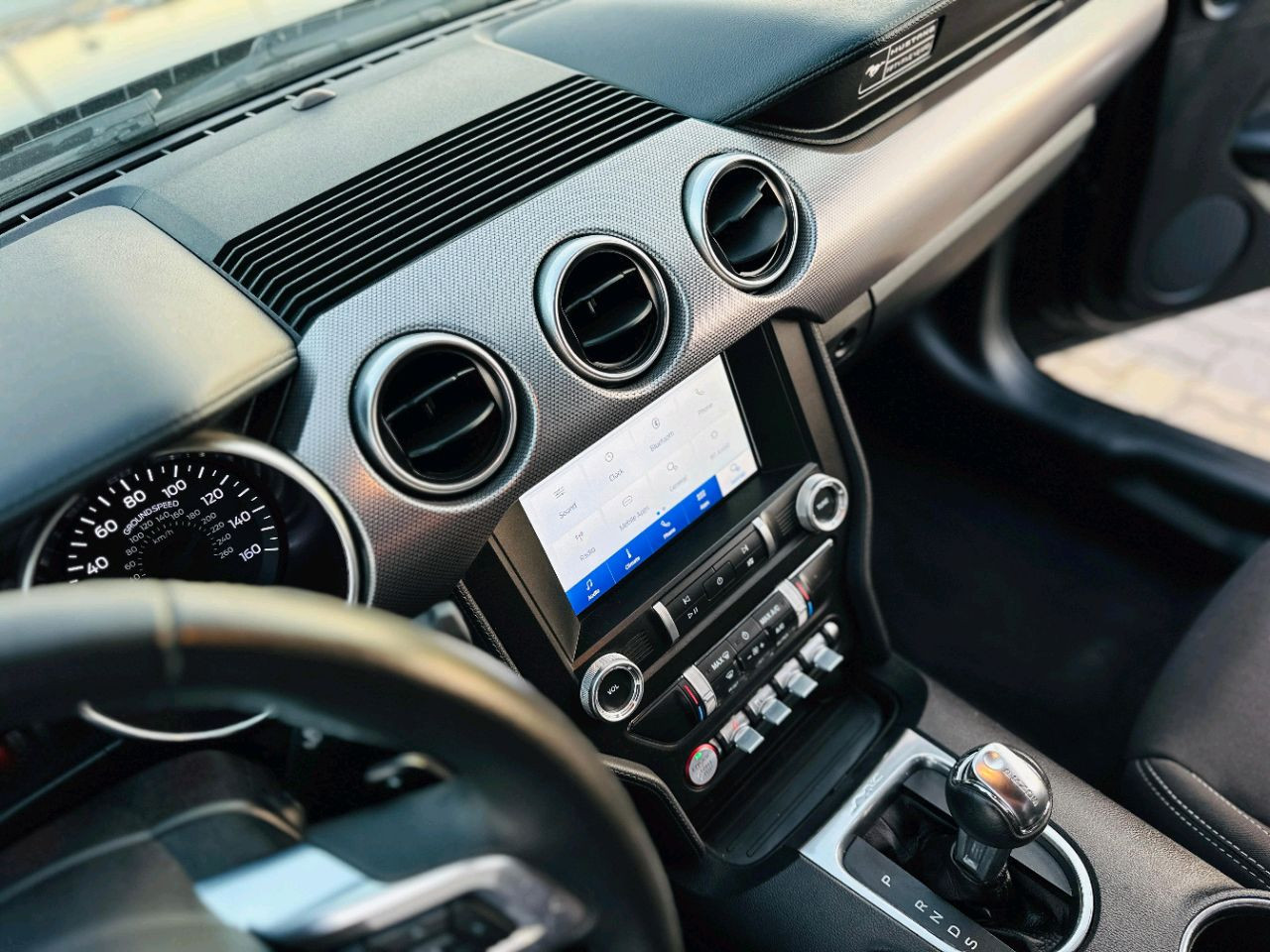 Ford Mustang - Image 11