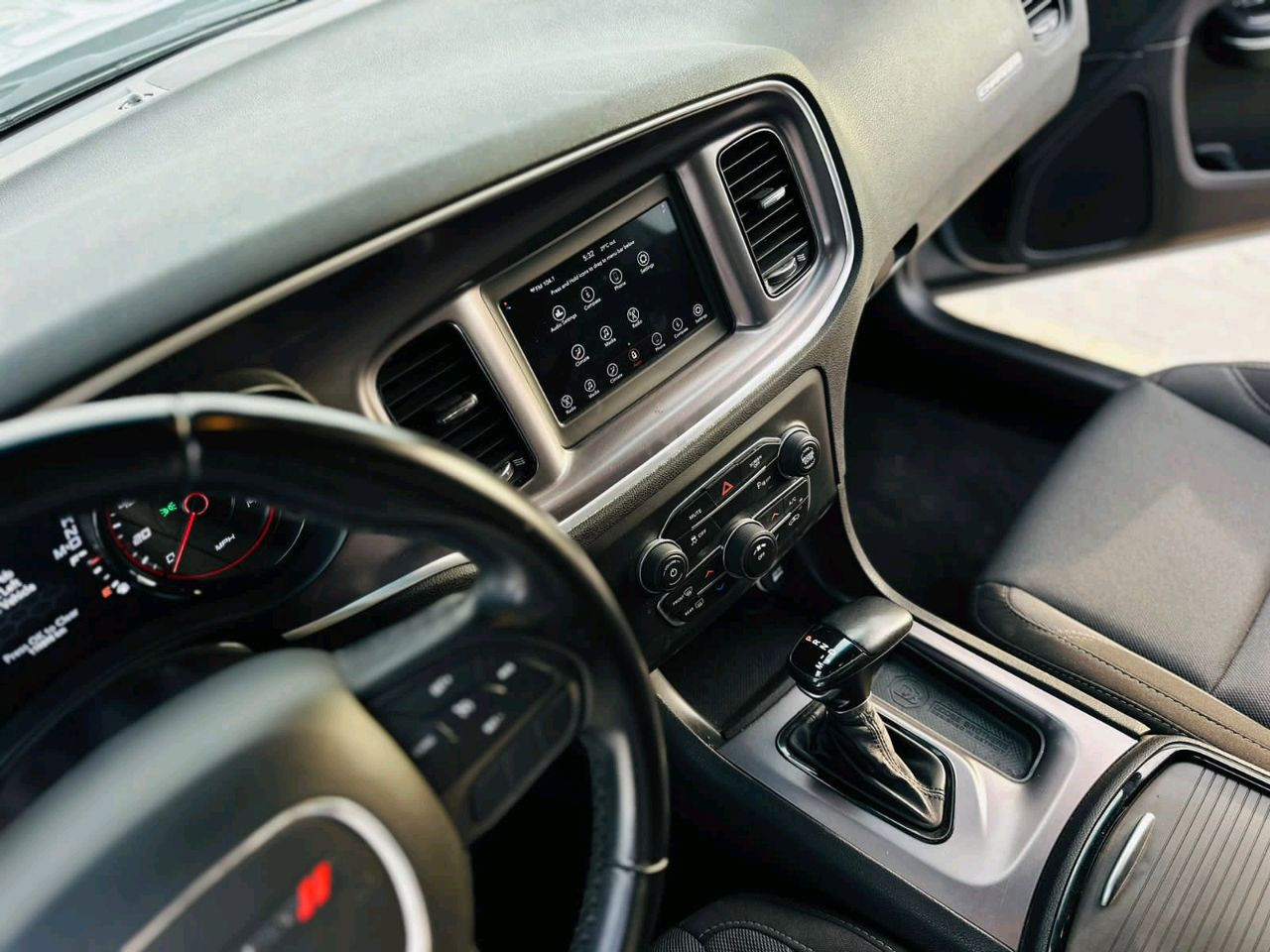 Dodge Charger - Image 15