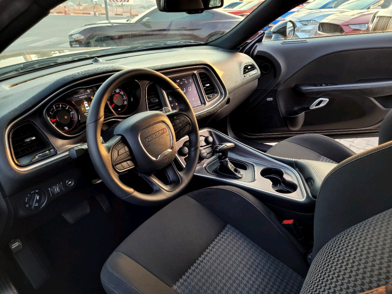 Dodge Challenger - Image 8