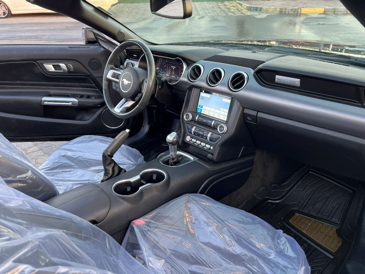 Ford Mustang - Image 2