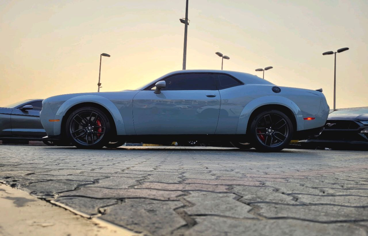 Dodge Challenger - Image 6