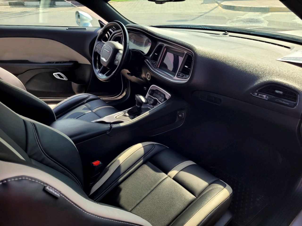 Dodge Challenger - Image 7