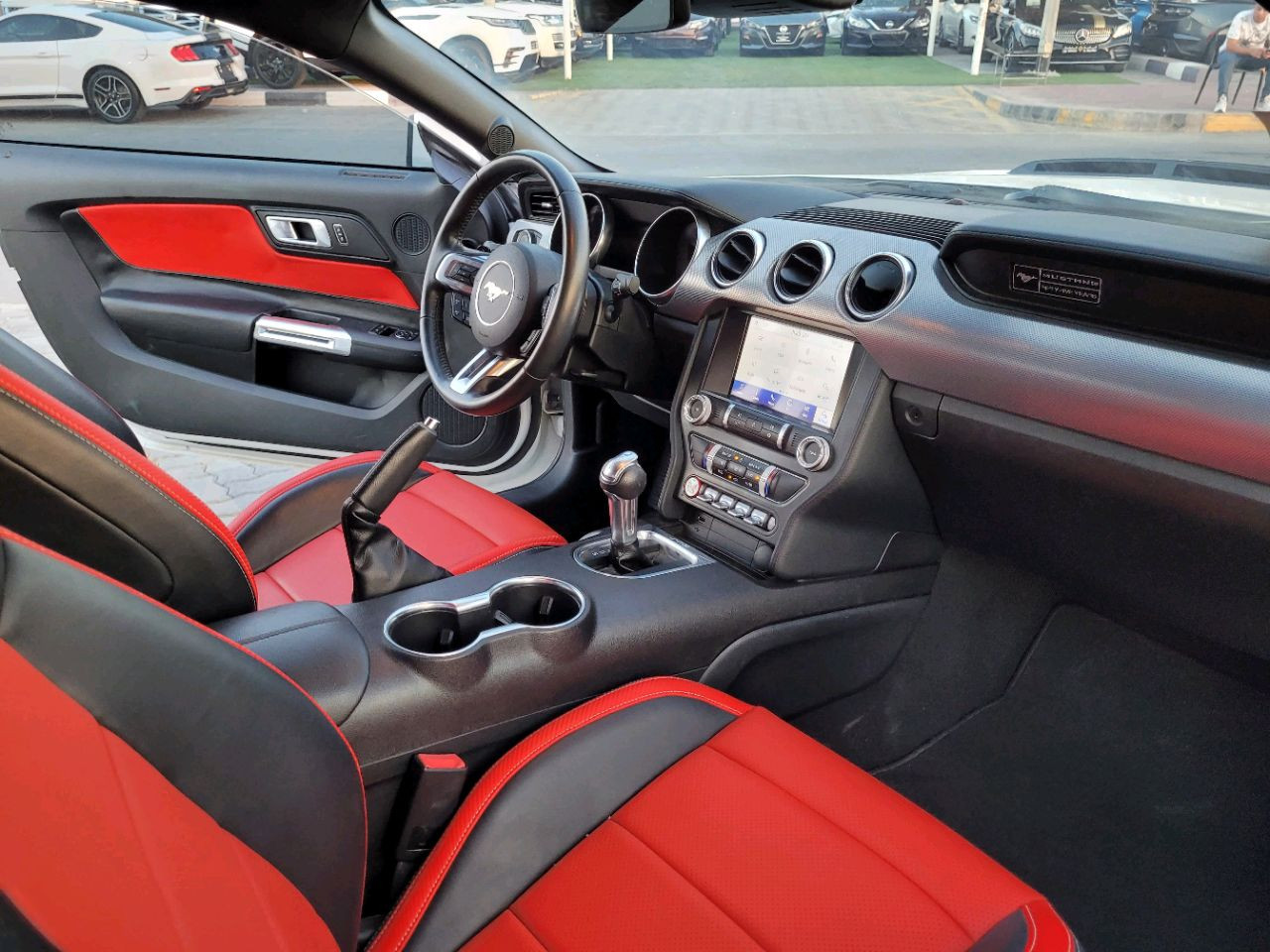 Ford Mustang - Image 9