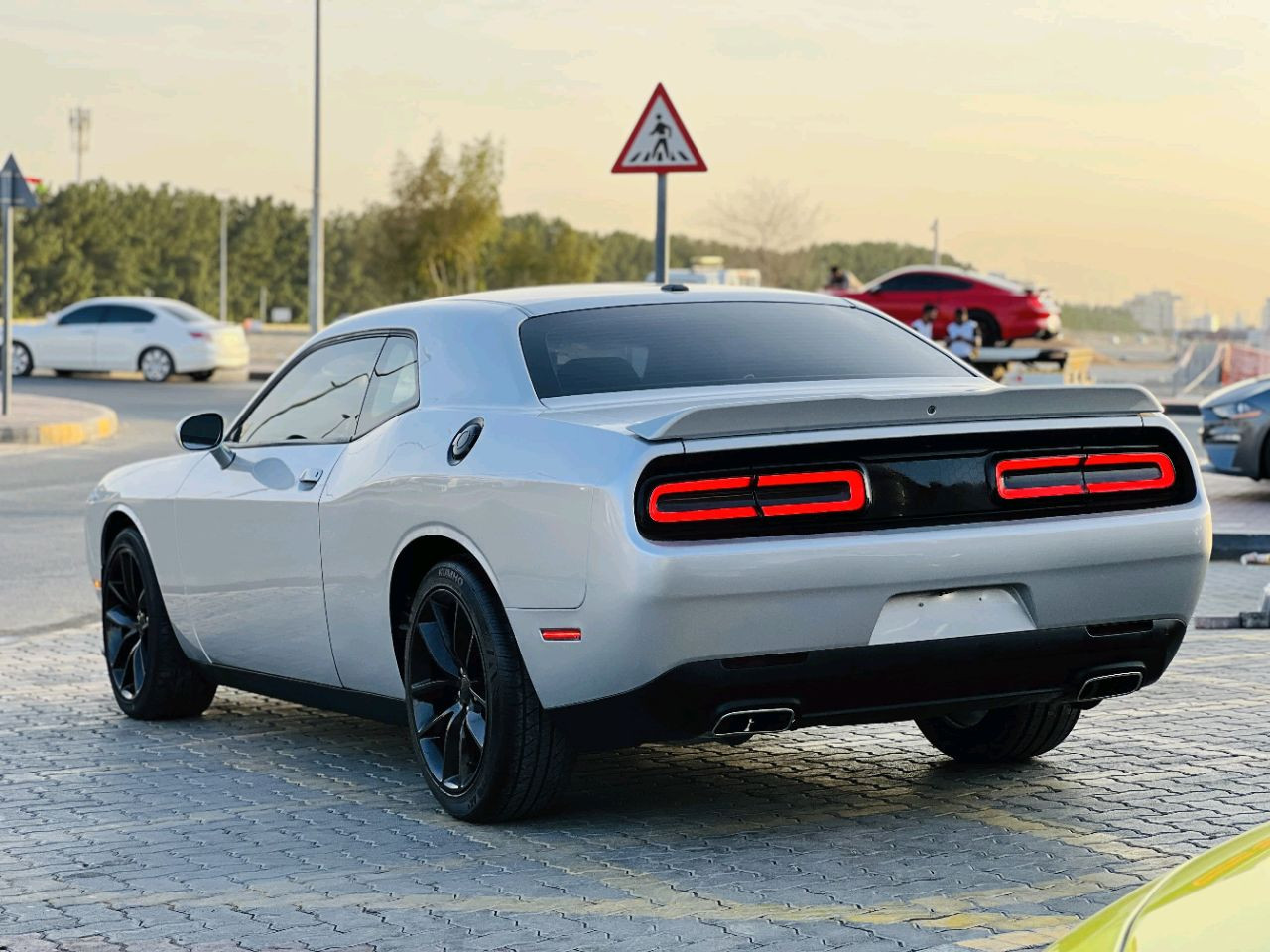 Dodge Challenger - Image 7