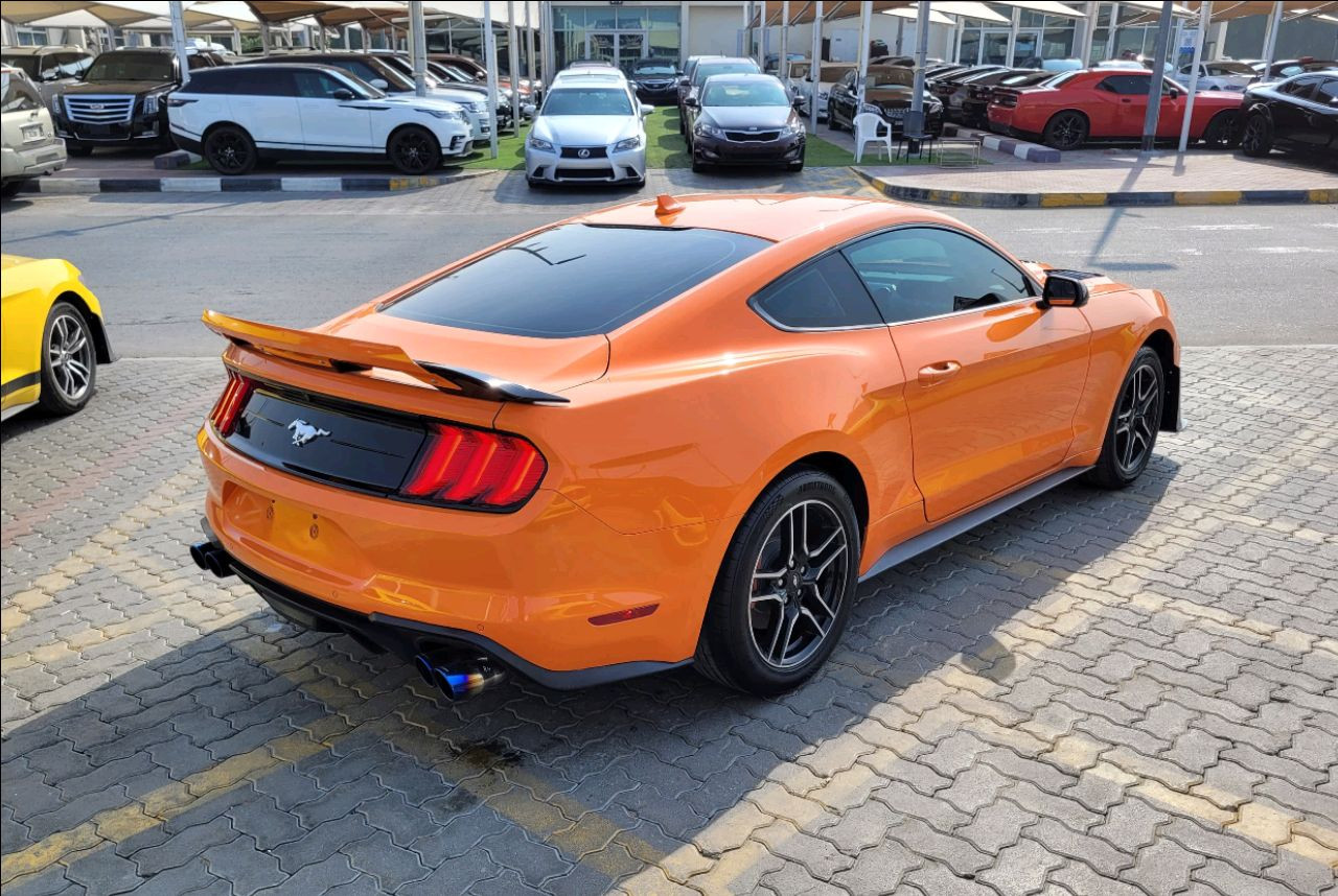 Ford Mustang - Image 8