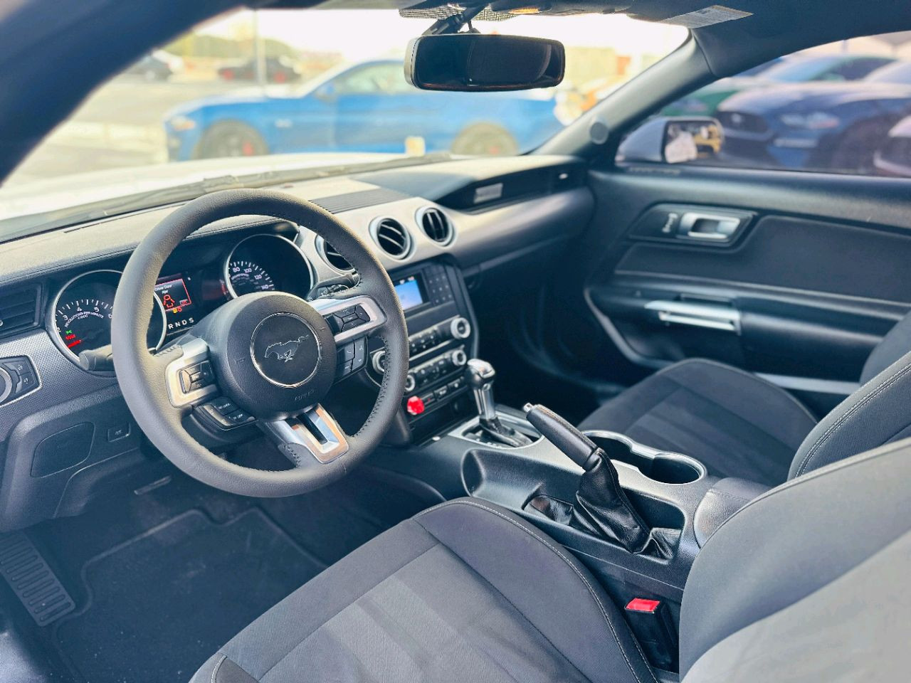 Ford Mustang - Image 9