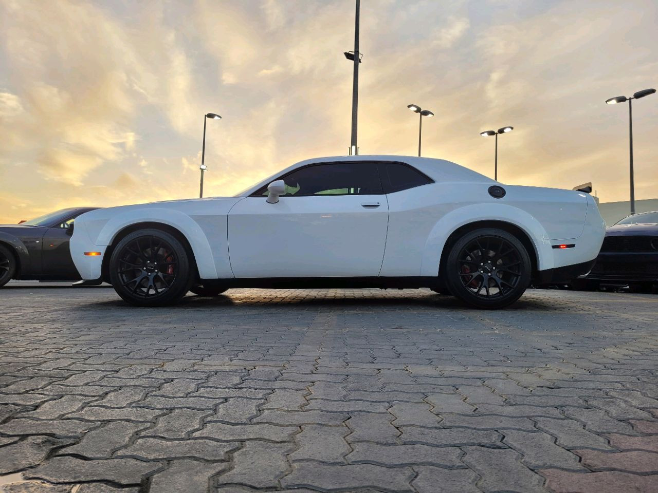 Dodge Challenger - Image 5