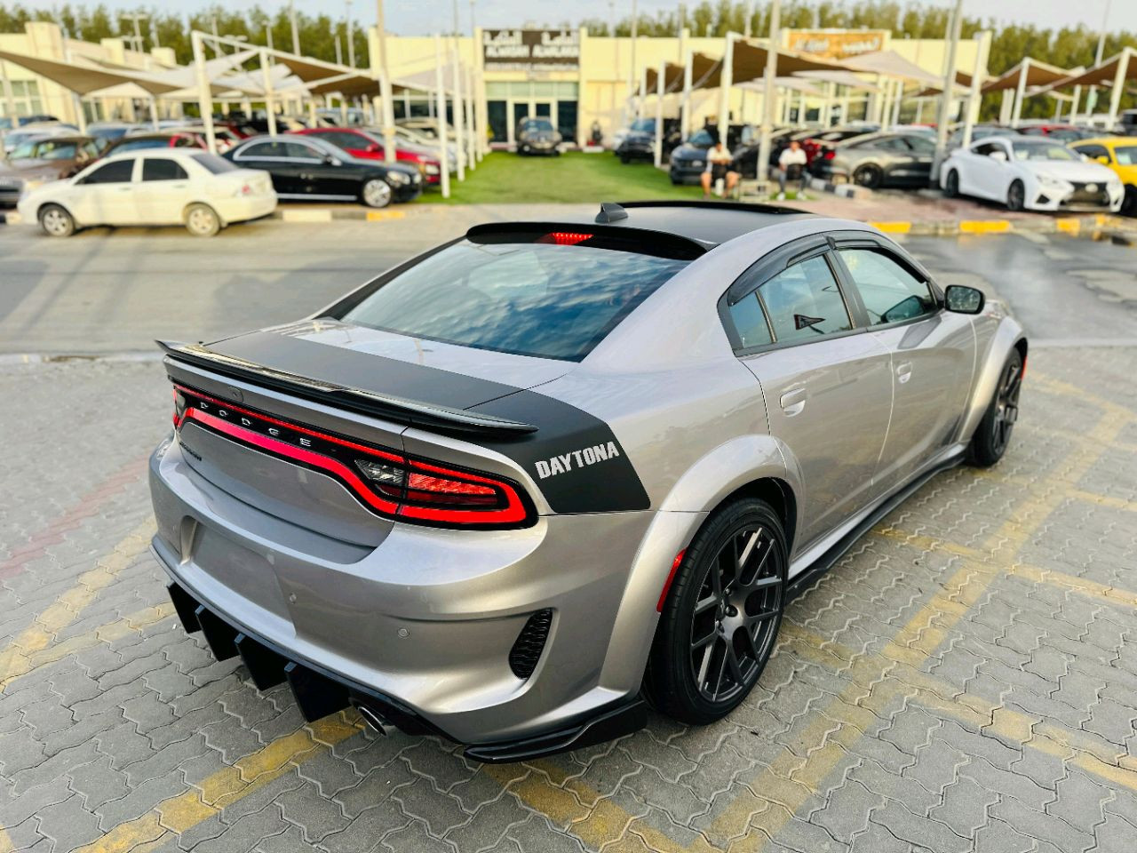 Dodge Charger - Image 6