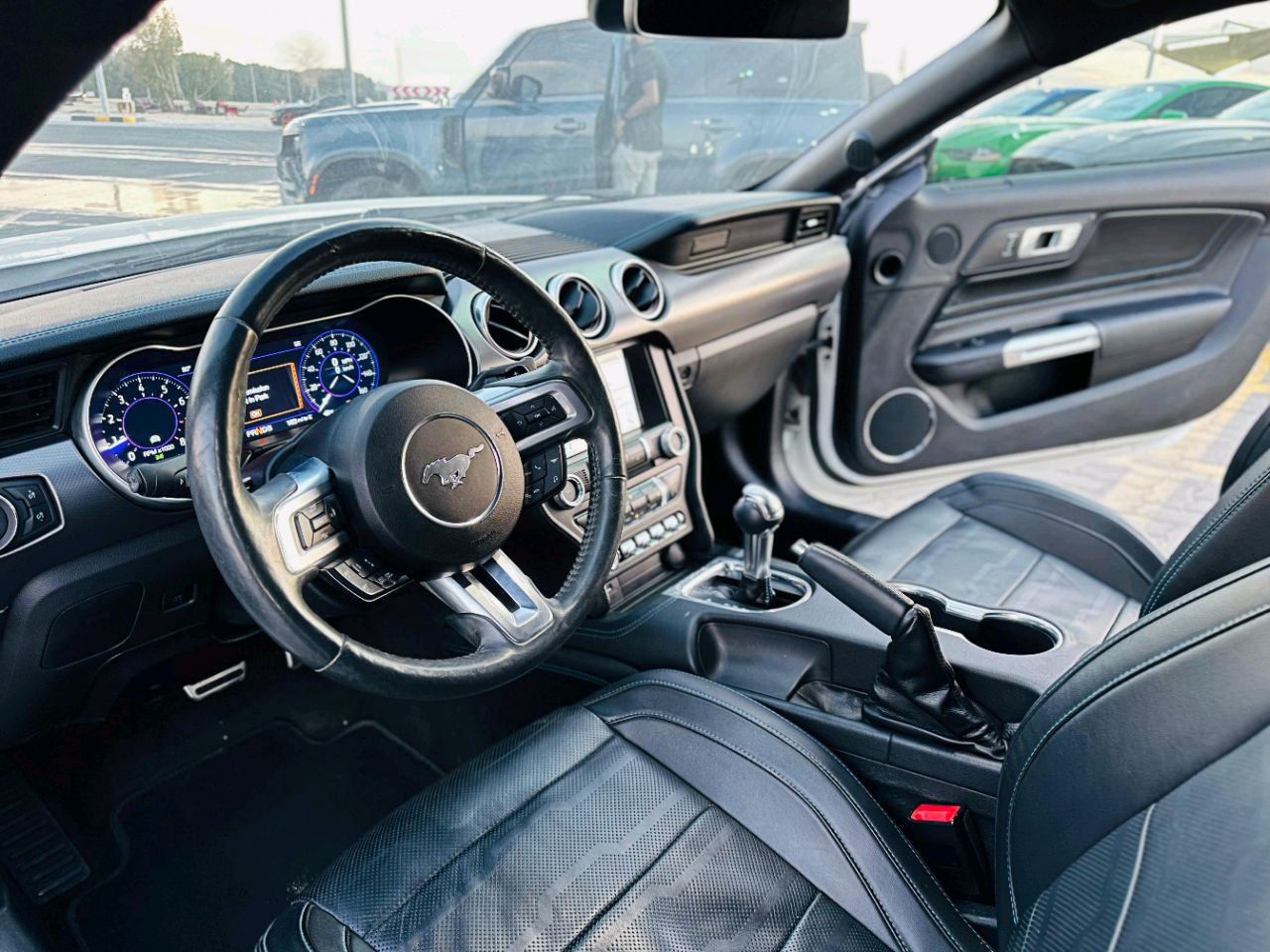Ford Mustang - Image 9