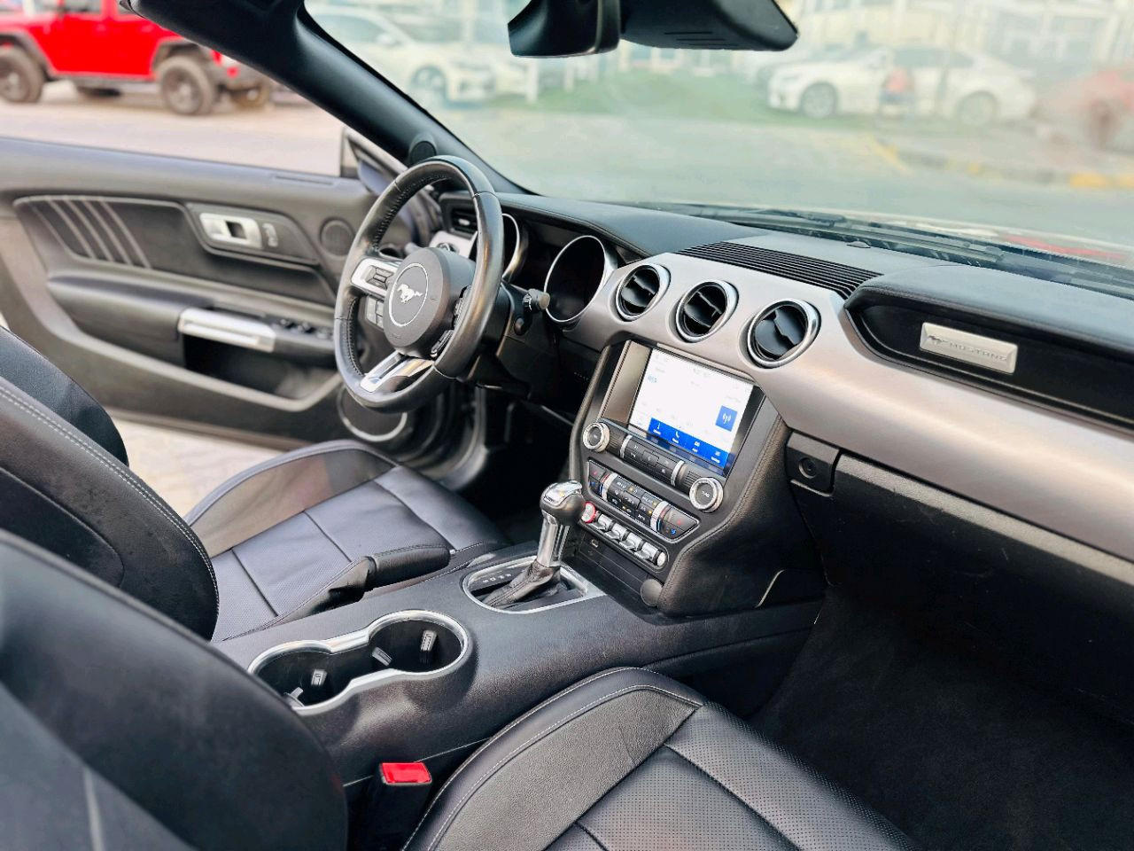 Ford Mustang - Image 10