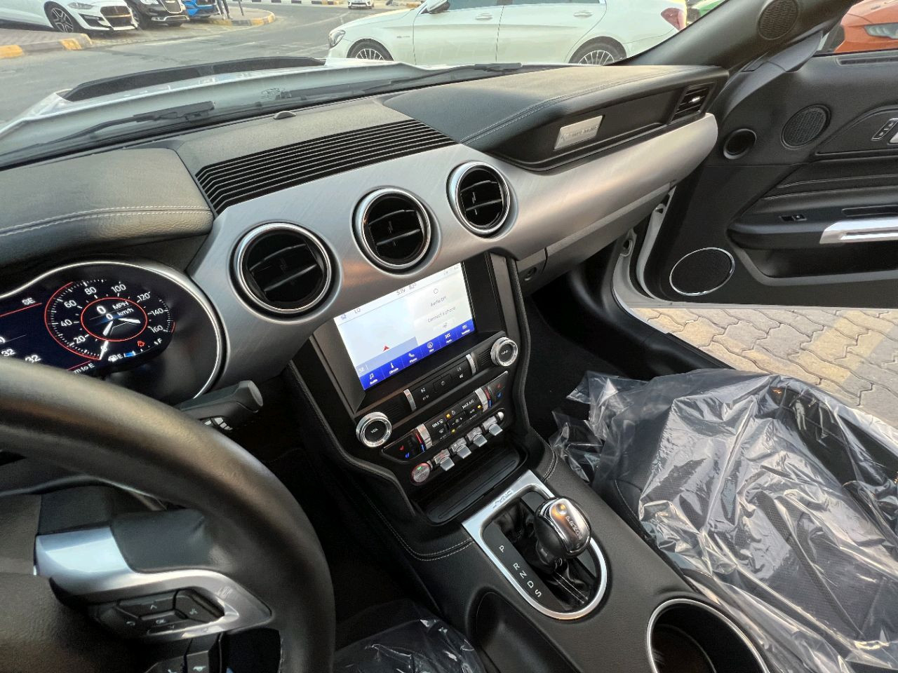 Ford Mustang - Image 11