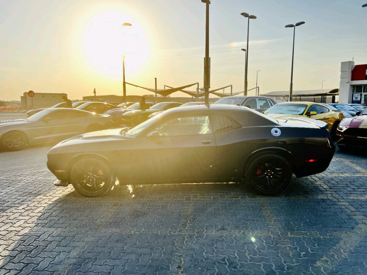 Dodge Challenger - Image 9