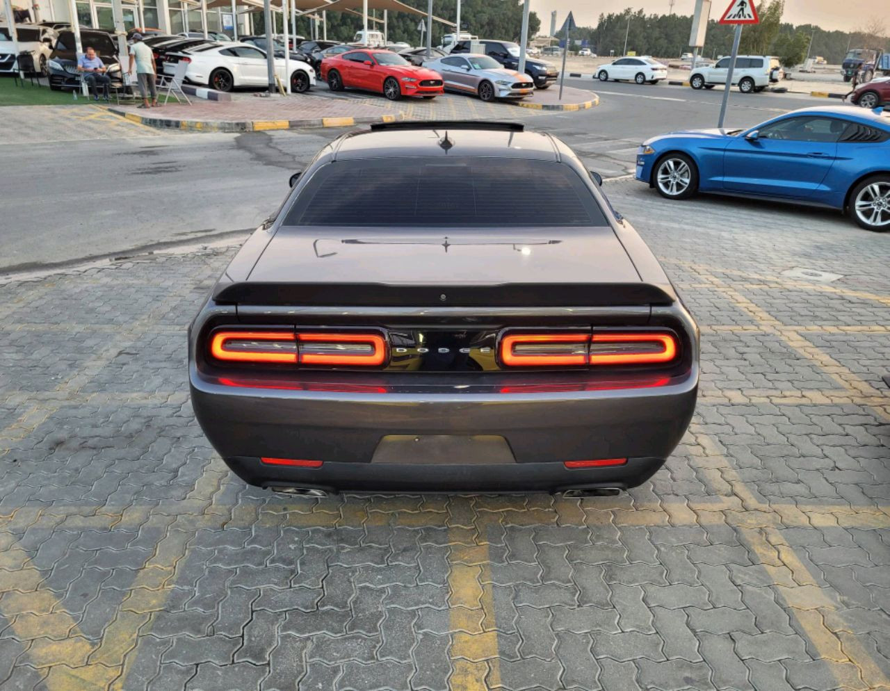 Dodge Challenger - Image 5