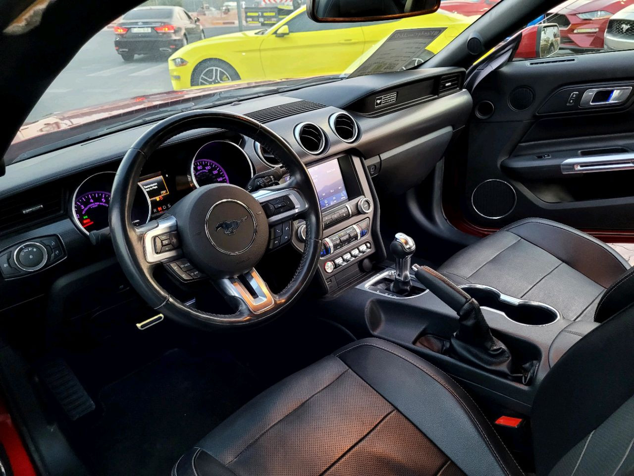 Ford Mustang - Image 9
