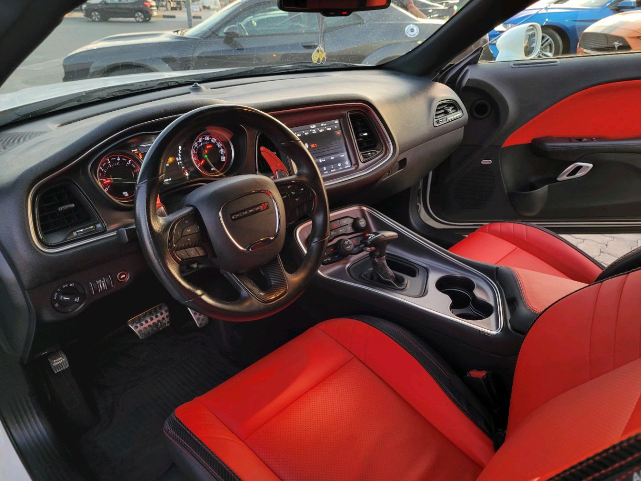 Dodge Challenger - Image 9
