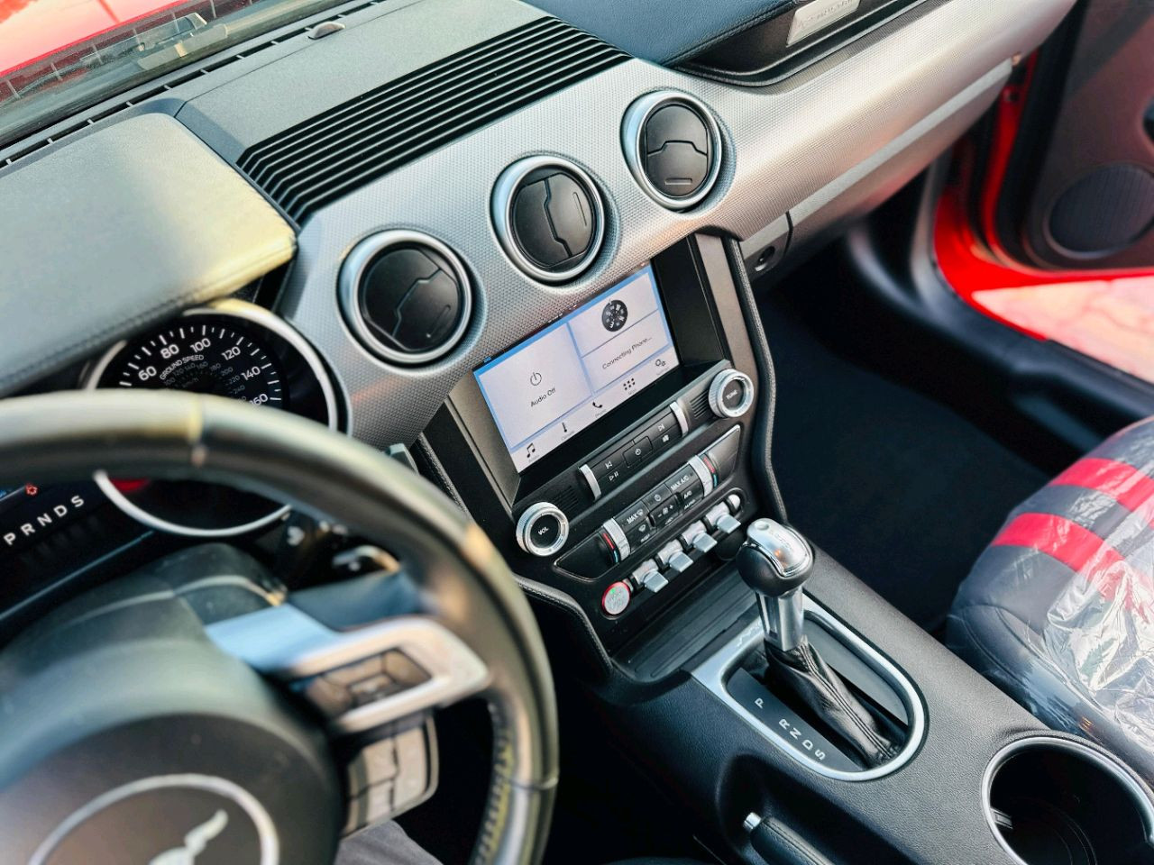 Ford Mustang - Image 11